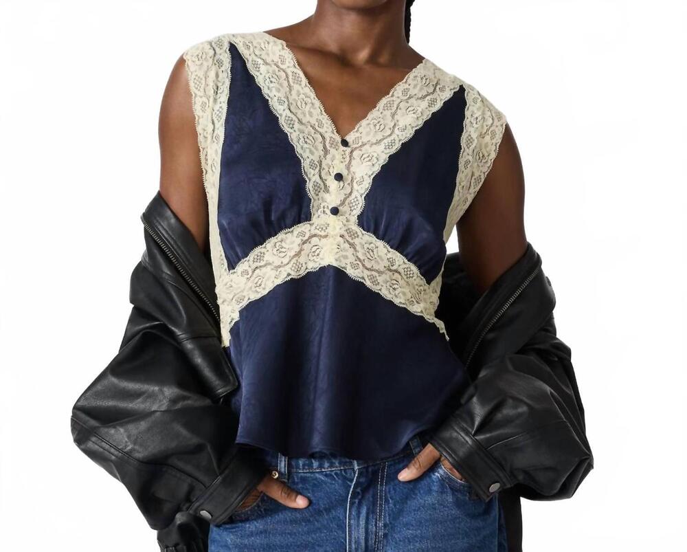 NEW STEVE MADDEN elinor top in navy